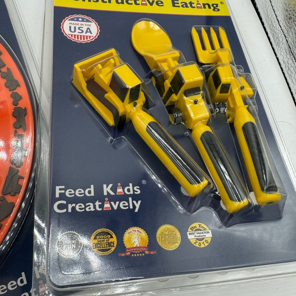 Constructive eating plate and utensils - Picture 3 of 5